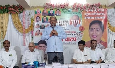 दहिसर में नोटबुक वितरण कार्यक्रम में शामिल हुए सांसद गोपाल शेट्टी