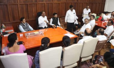  पूर्व नगरसेवकों ने पालकमंत्री मंगलप्रभात लोढ़ा से विभिन्न नागरी समस्याओं पर की चर्चा