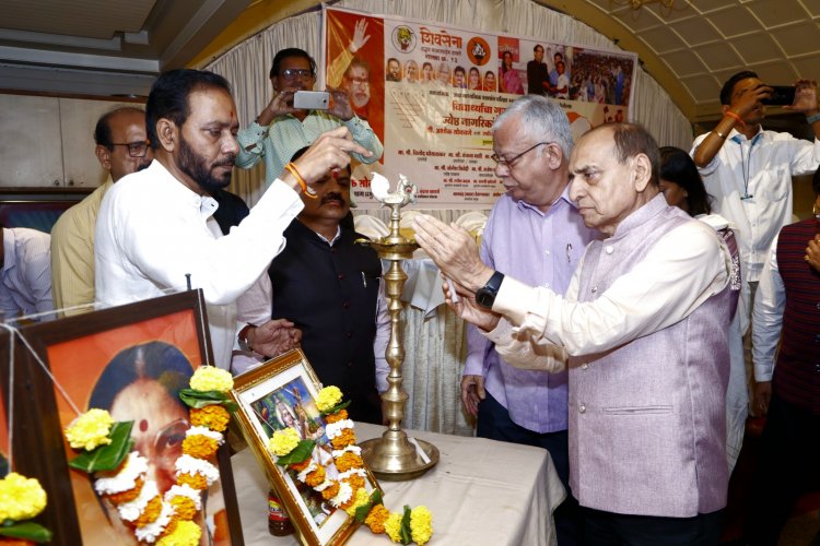 शिवसेना ने मेधावी छात्रों को सम्मानित करने के लिए आयोजित किया भव्य सत्कार समारोह