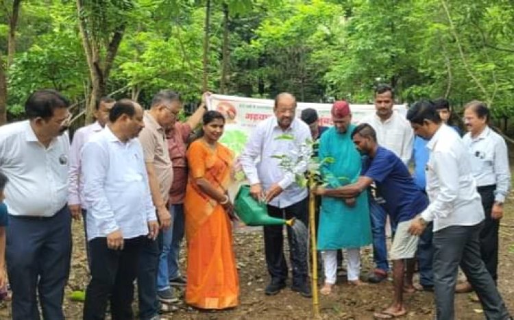 गढ़वाल भ्रातृ मण्डल मुंबई उत्तराखंड द्वारा आयोजित पौधारोपण कार्यक्रम में सांसद गोपाल शेट्टी ने की शिरकत