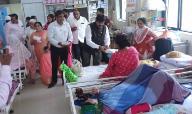 प्रधानमंत्री के जन्मदिन पर विभिन्न अस्पतालों में बांटे गए फल ...