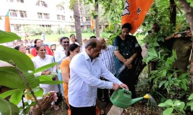 नरवणे हाईस्कूल में पौधारोपण : सांसद गोपाल शेट्टी ने भी पौधे लगाकर किया सबको जागरूक