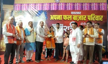 अपना फल बाजार परिवार ने एशियन गेम्स की रजत पदक विजेता धावक ऐश्वर्या मिश्रा को किया सम्मानित