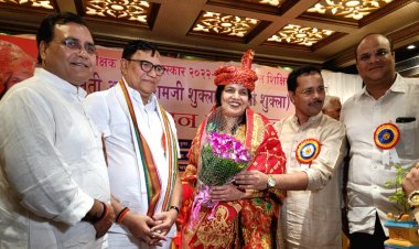 शहर के दिग्गजों की विशेष उपस्थिती में आदर्श शिक्षिका आसीस शुक्ला का सम्मान समारोह संपन्न