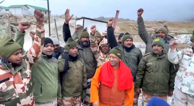 उत्तराखंड के तीन दिवसीय दौरे पर हैं सीएम योगी : बद्रीनाथ मंदिर भी जाकर किया दर्शन पूजन