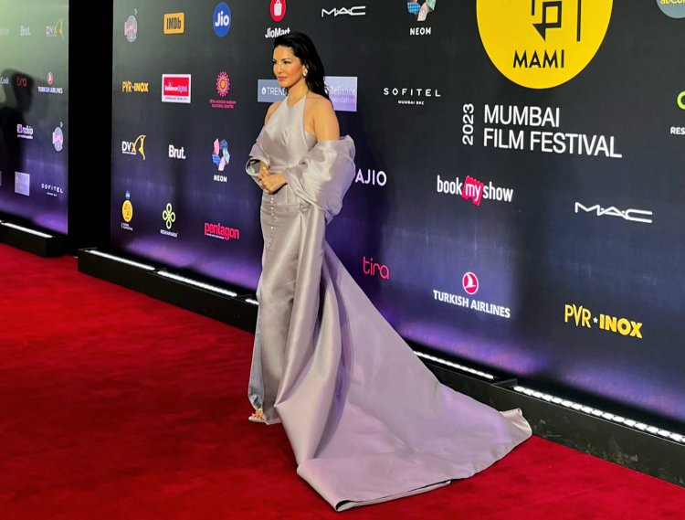 Sunny Leone Gets Standing Ovation For “Kennedy” at MAMI Film Festival