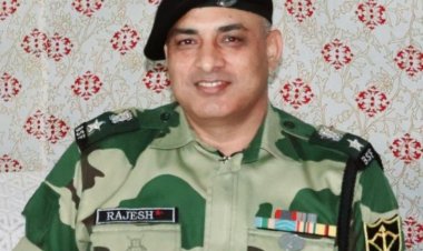 कविता : एक दीया उनके लिये भी जला लेना