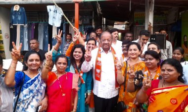 उत्तर मुम्बई भाजपा कार्यालय पर तीन राज्यों में भाजपा की धमाकेदार जीत का जश्न