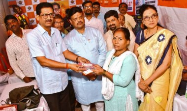 हिन्दूहृदय सम्राट स्व. बालासाहेब ठाकरे की जयंती के अवसर पर कुर्ला में स्वास्थ्य शिविर