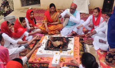 Jaunpur : बसंत पंचमी पर तिलवारी में हुआ सरस्वती त्रिकुंडी यज्ञ