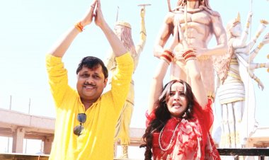  &TV कलाकार महाशिवरात्रि के परिप्रेक्ष्य में देश के प्रसिद्ध शिव मंदिरों में भोलेनाथ का आर्शीवाद लेने पहुंचे!