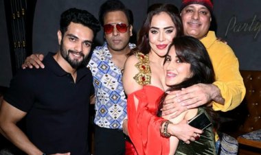 Experience the magic of 'Kamariya' as Nikita Rawal transports you to the ultimate dance floor frenzy