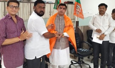 महायुति सरकार के बजट को लेकर पालघर में हुई बैठक में शामिल हुए महाराष्ट्र भाजपा प्रवक्ता शैलेश पांडे