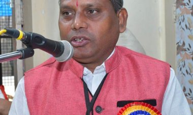 कजरी : छम-छम बाज रही पैजनियां ...