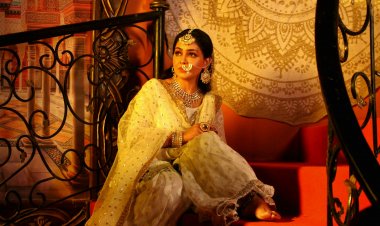 भाबीजी घर पर हैं की अभिनेत्री  शुभांगी अत्रे ने मनीषा कोईराला से ली प्रेरणा !