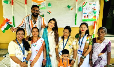 बॉलीवुड अभिनेत्री और नर्सिंग अफसर शिखा मल्होत्रा ने सोनीया इंग्लिश स्कूल में किया ध्वजारोहण