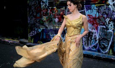 Sanya Malhotra ​​ने साड़ी को दिया मॉडर्न ट्विस्ट !