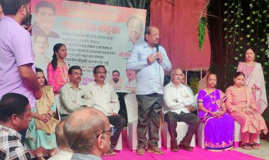 पूर्व सांसद गोपाल शेट्टी ने किया चारकोप के गणेशोत्सव मंडपों के कार्य का उद्घाटन