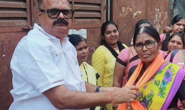 नवरात्र में आंगनवाड़ी सेविका नारी शक्ति को सम्मानित किया गया