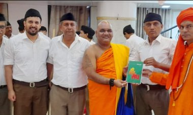 दशहरा पर्व पर पथ संचलन एवं शस्त्र पूजन का राष्ट्रीय स्वयंसेवक संघ ने किया आयोजन