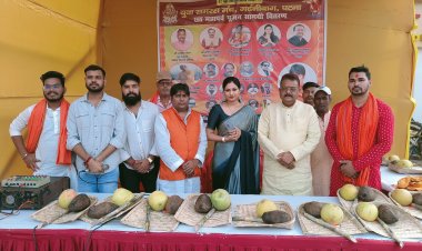 युवा समरस मंच द्वारा 251 छठ व्रतियों के बीच पूजन सामग्री का वितरण