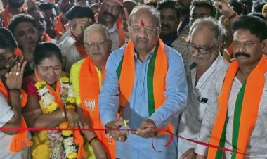 दहिसर की भाजपा उम्मीदवार के चुनाव प्रचार कार्यालय का जनसेवक गोपाल शेट्टी ने किया उद्घाटन