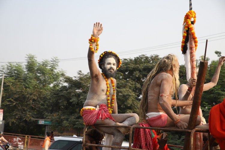 Mahakumbh 2025 : श्रीपंचदशनाम जूना अखाड़े के नगर प्रवेश में दिखी दिव्य, भव्य और सुव्यवस्थित महाकुंभ के आयोजन की झलक