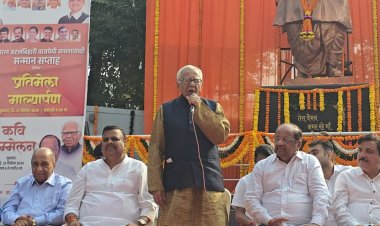 भारत रत्न अटल बिहारी वाजपेयी की प्रतिमा पर माल्यार्पण कर जनसेवक गोपाल शेट्टी ने जन्म जयंती सम्मान सप्ताह की विधिवत शुरुवात की