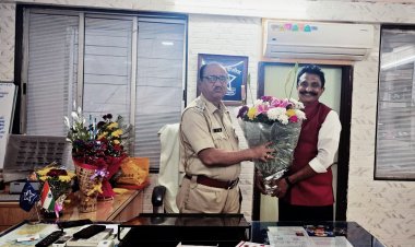 व्यापारी एसोसिएशन द्वारा चारकोप पुलिस स्टेशन के नव-नियुक्त सीनियर पीआय ए. बी. पाटिल सम्मानित किए गए