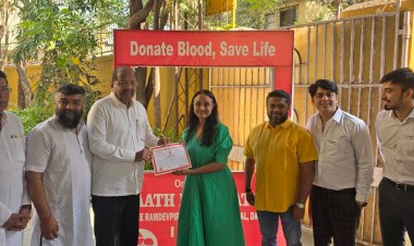 दहिसर के रक्तदान शिविर में पहुंचे पूर्व सांसद गोपाल शेट्टी : रक्तदाताओं और आयोजकों का बढ़ाया हौंसला