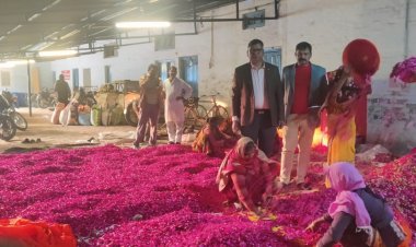 Mahakumbh 2025 : 10 करोड़ श्रद्धालुओं पर 25 क्विंटल गुलाब की पंखुड़ियों से होगी पुष्प वर्षा !