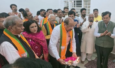 कांदिवली में 'लोक कल्याण कार्यालय' के उद्घाटन समारोह में पहुँचे पूर्व सांसद गोपाल शेट्टी