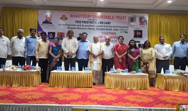 कांदिवली में कृत्रिम अंग सेवा मुफ्त चिकित्सा कैम्प का आयोजन