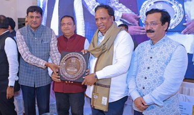 मुम्बई हिंदी पत्रकार संघ  द्वारा "हिंदी सेवी सम्मान समारोह " का भव्य आयोजन