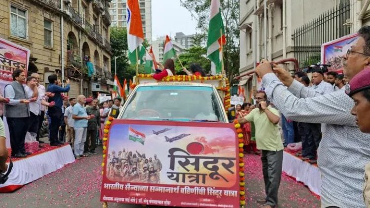 गिरगांव में नारी शक्ति ने निकाली ‘सिंदूर यात्रा’
