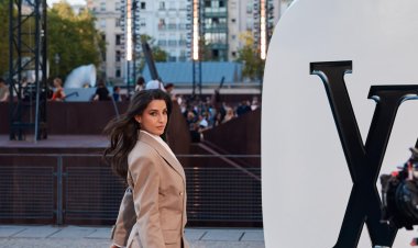 पेरिस फैशन वीक में नोरा फतेही ने लुईस वुइत्तों सूट में पेश किया पावर ग्लैमर का शानदार अंदाज़, शानदार पोशाक में जीता सबका दिल