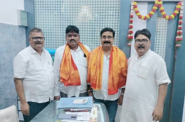 चारकोप मंडल के नवनियुक्त पदाधिकारियों को पूर्व नगरसेवक कमलेश यादव ने किया सम्मानित