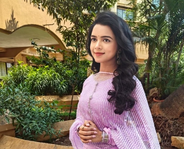 Megha Ray Shares How Dumbbells on Set Keep Her Fit and Ready for Action Sequences in 'Divya Prem : Pyaar Aur Rahasya Ki Kahani'