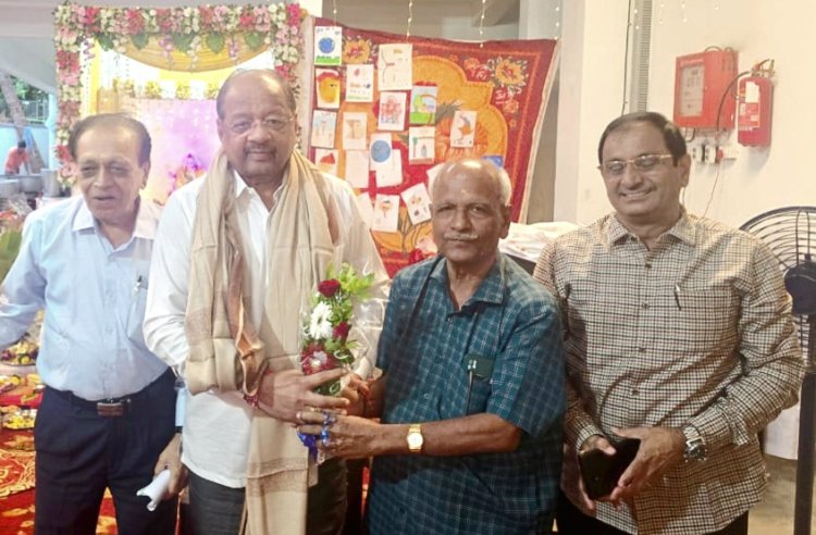बोरीवली के सार्वजनिक गणेशोत्सव आयोजन में पहुंचे पूर्व सांसद गोपाल शेट्टी