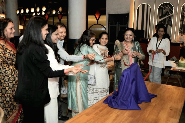 "भीनमाल विमेंस बैडमिंटन टूर्नामेंट" का डॉ. मंजू लोढ़ा ने किया शुभारंभ ....