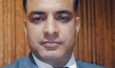 कविता : फिर निकल पड़ा घर से !