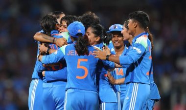 कविता : भारत की बेटियों ने "जग" जीता !