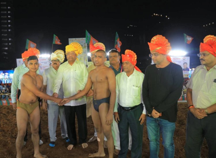 कांदिवली में कुश्ती के विराट दंगल का भव्य आयोजन हुआ