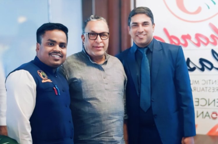 GOA : 56वें IFFI के दौरान अभिनेता नासर पहुंचे शारदा क्लासिक और लिया असली गोअन खाने का 'स्वाद'