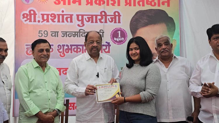  बोरीवली में रक्तदान शिविर के आयोजन में पहुंचे पूर्व सांसद गोपाल शेट्टी..