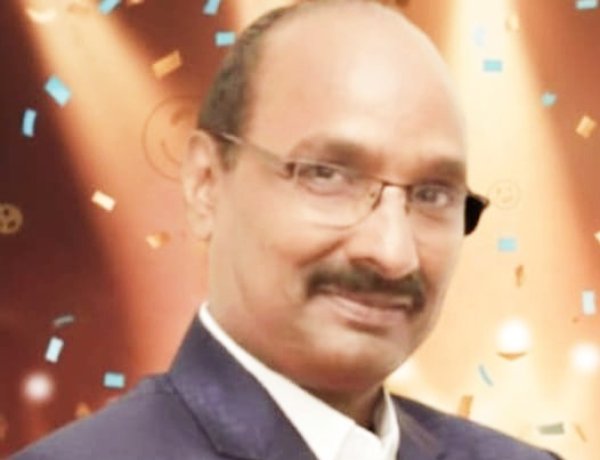  गौरैया दिवस पर विशेष कविता "गौरैया" 