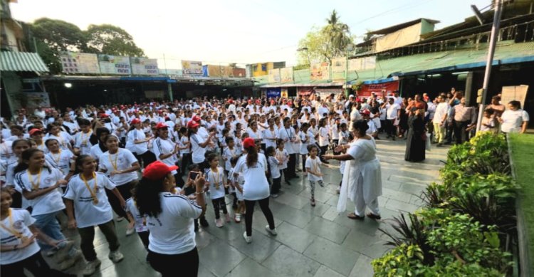 5वीं माइकलाइट मैराथन का कुर्ला में हुआ आयोजन ...